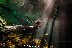 Underwater Trash The Dress in Cenote. Riviera Maya by Erik Anaya 